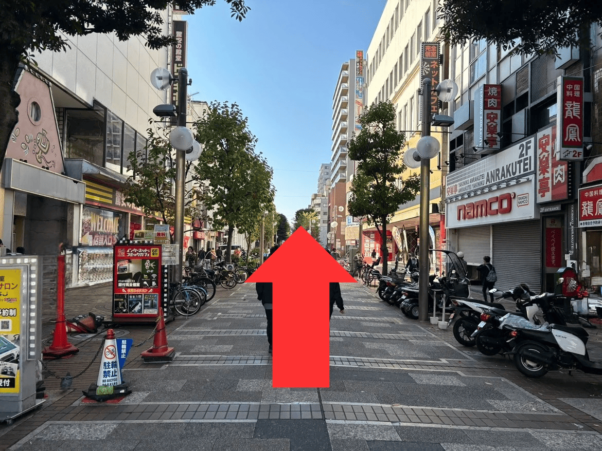 { まっすぐ進みます。 }